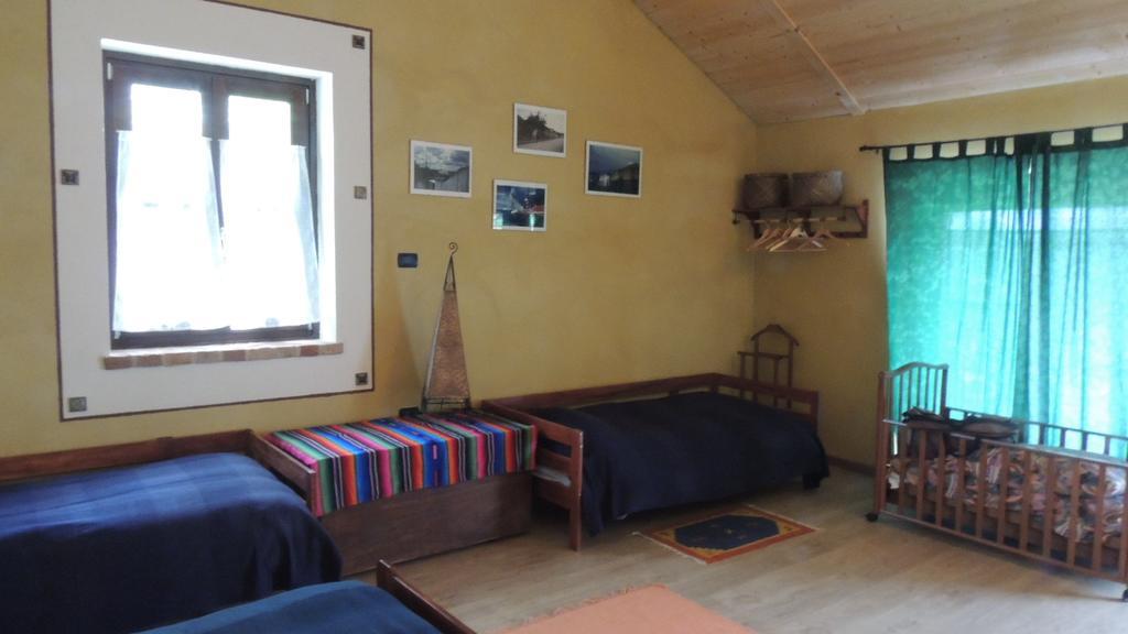 Hostal Cascina Caldera Cantarana Exterior foto