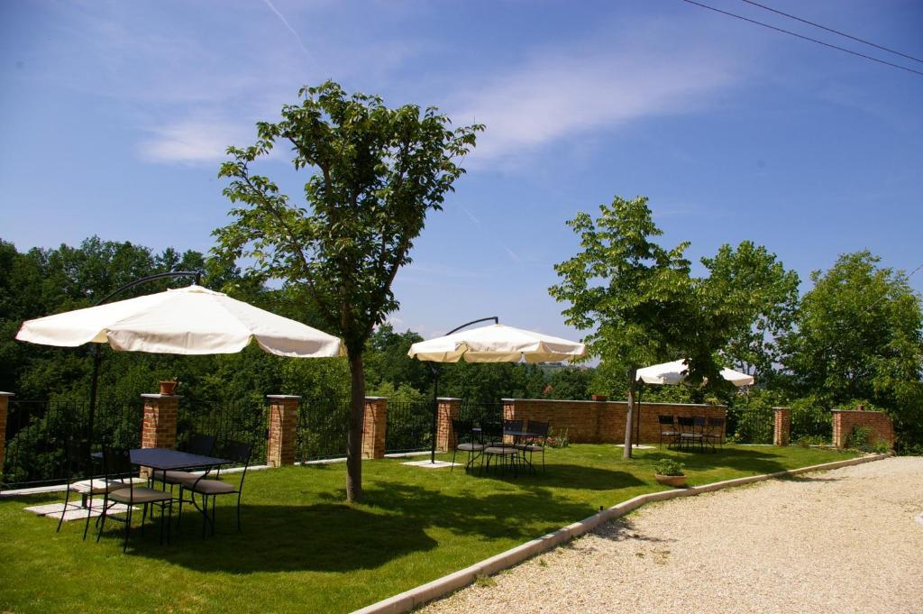 Hostal Cascina Caldera Cantarana Exterior foto
